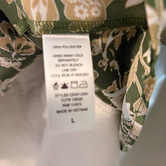 Pleione Olive Floral Top nwt - Picture 5 of 5